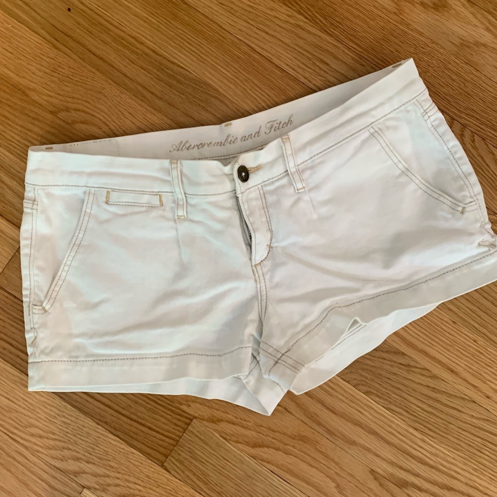 Abercrombie and Fitch White Denim Shorts - Sz 6